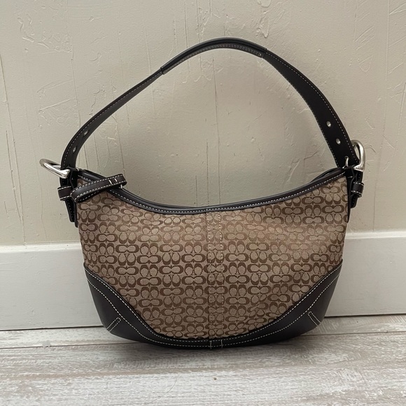 Coach Handbags - Coach vintage retro classic CC brown canvas baguette